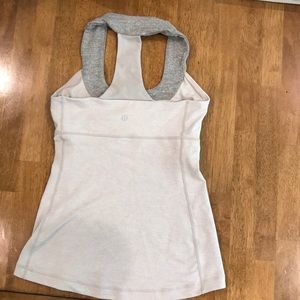 Lululemon Grey Scoop Neck Sports Tank Top 💟